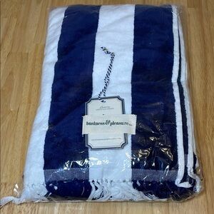 business & pleasure co. Blue and White Striped Beach Towel Plush Bath NWT